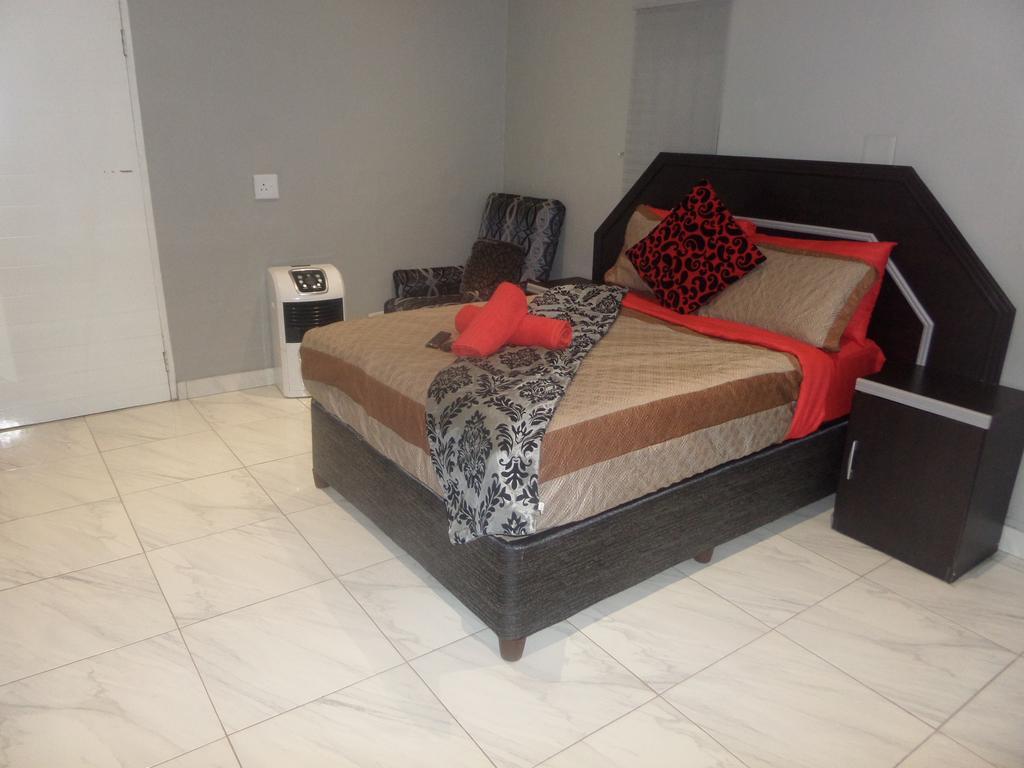 Tshedza Guest House Pretoria-Noord Dış mekan fotoğraf