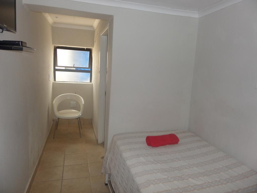 Tshedza Guest House Pretoria-Noord Dış mekan fotoğraf